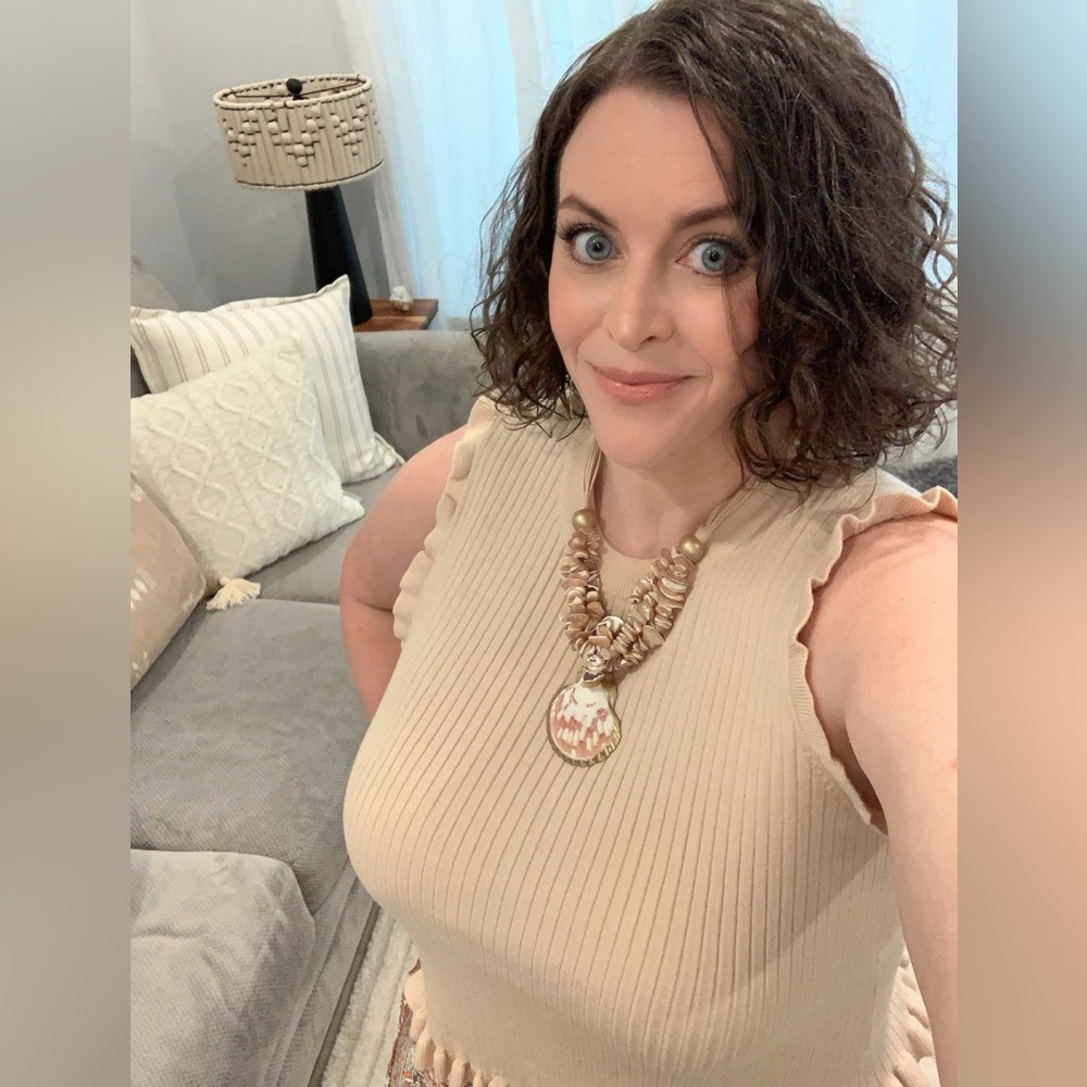 Meet your Posher, Emily